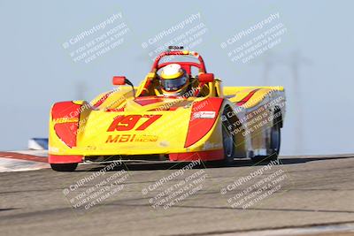 media/Oct-26-2025-CalClub SCCA (Sun) [[8ce1e69566]]/Group 6/Grapevine/